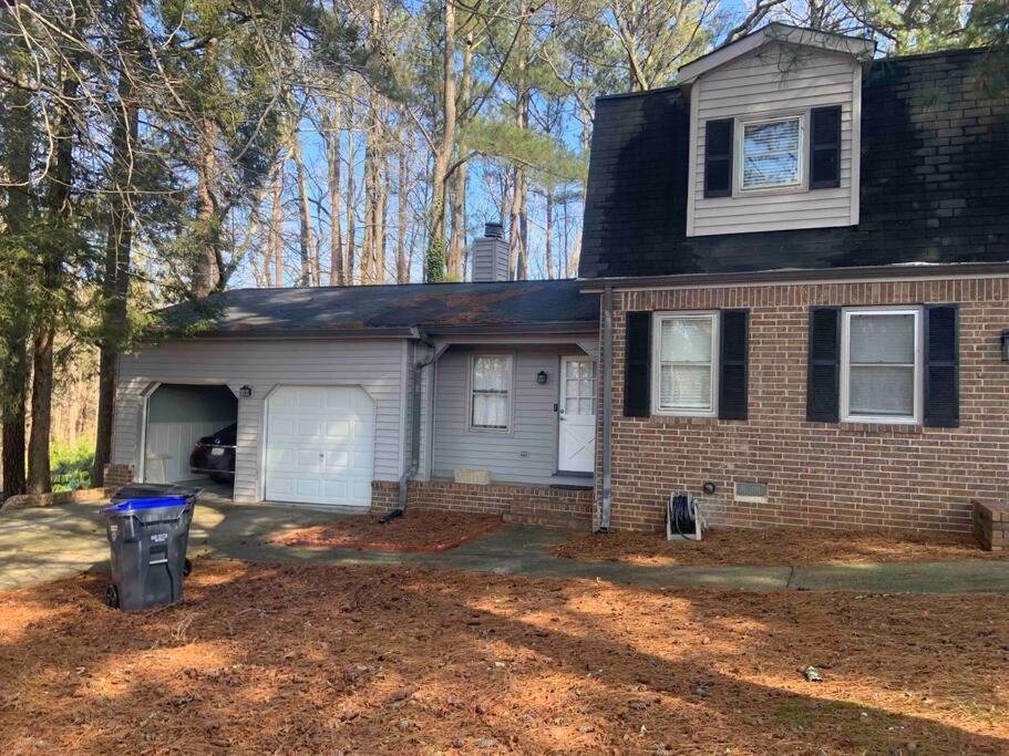 Renovated 3Bedroom 2.5Bath 2 Story House W/ Garage ローレンスビル エクステリア 写真